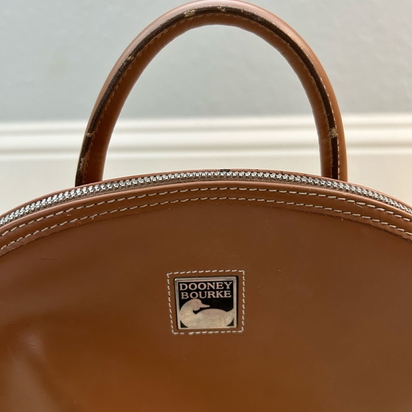 Vintage Dooney & Bourke Brown Leather Backpack with Dome Design - Picture 4 of 5